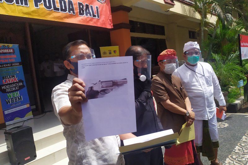 podiumnews.com-Polda Bali Temukan Dua Senjata Ilegal Saat Geledah Rumah Tri Nugraha